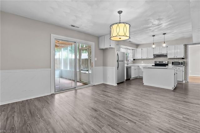 624 Pinebrook DR, Virginia Beach, VA 23462