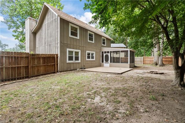 624 Pinebrook DR, Virginia Beach, VA 23462
