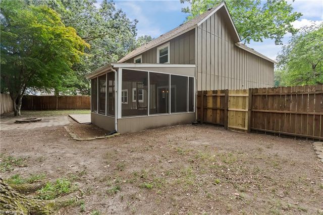 624 Pinebrook DR, Virginia Beach, VA 23462