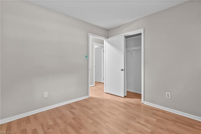 624 Pinebrook DR, Virginia Beach, VA 23462