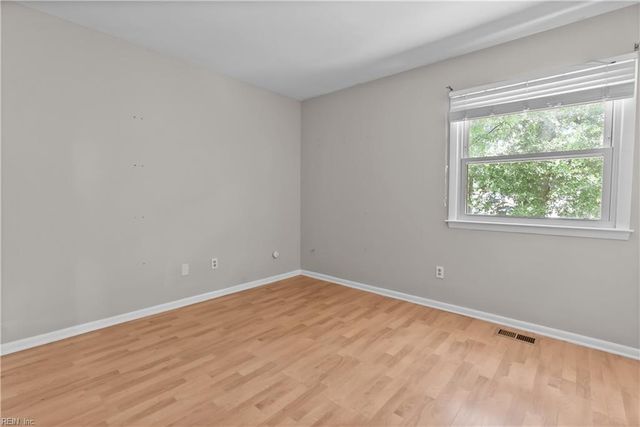 624 Pinebrook DR, Virginia Beach, VA 23462