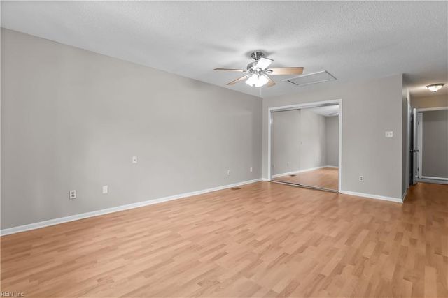 624 Pinebrook DR, Virginia Beach, VA 23462