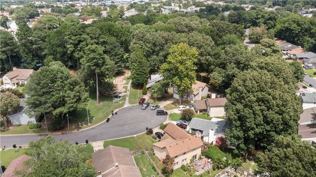 624 Pinebrook DR, Virginia Beach, VA 23462