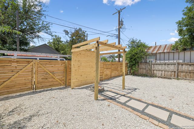 1118 Hays, San Antonio, TX 78202