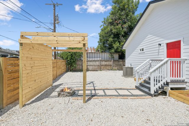 1118 Hays, San Antonio, TX 78202