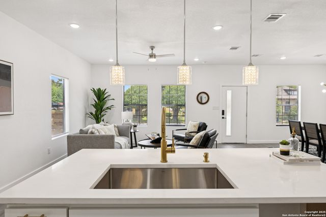 1118 Hays, San Antonio, TX 78202