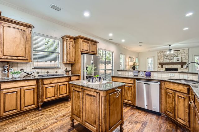 6235 Palo Pinto Avenue, Dallas, TX 75214