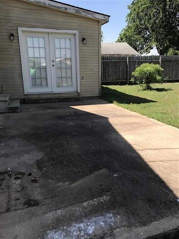 223 S Oak Street, Apache, OK 73006