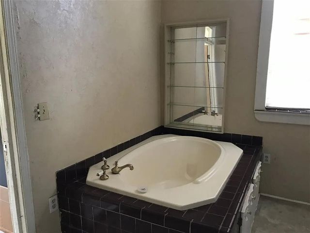 223 S Oak Street, Apache, OK 73006