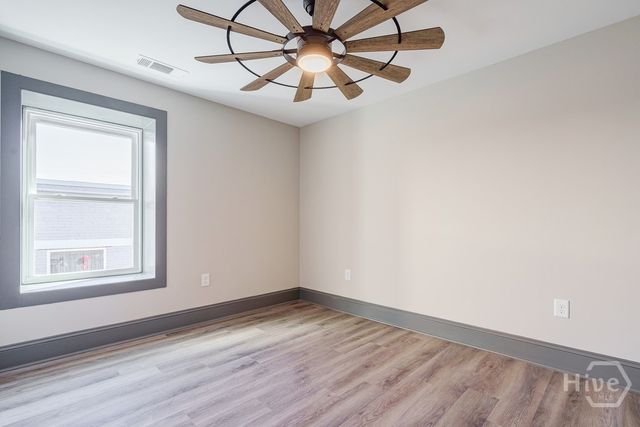 34 Depot St 21, Hartwell, GA 30643