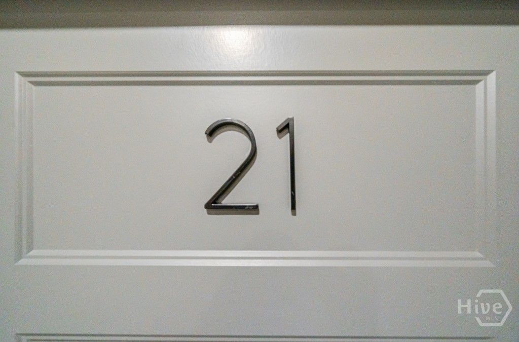 34 Depot St 21, Hartwell, GA 30643