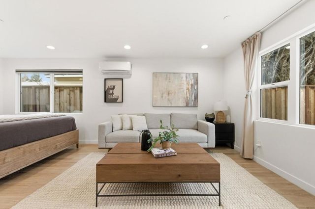 830 Birch Avenue, Sunnyvale, CA 94086