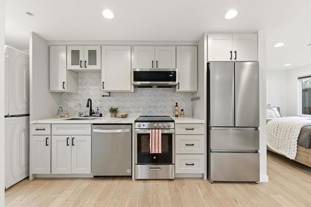 830 Birch Avenue, Sunnyvale, CA 94086