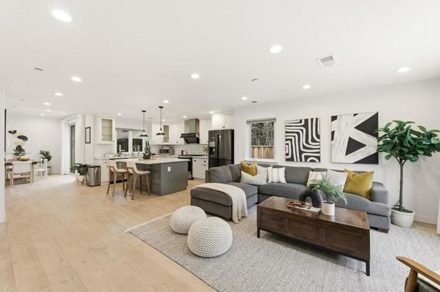 830 Birch Avenue, Sunnyvale, CA 94086