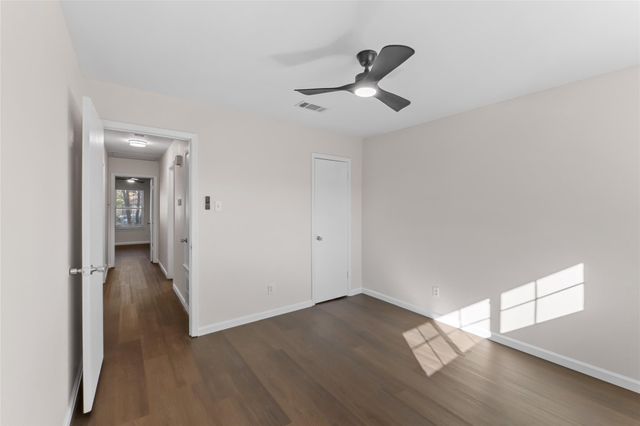 903 E Logan ST E, Round Rock, TX 78664