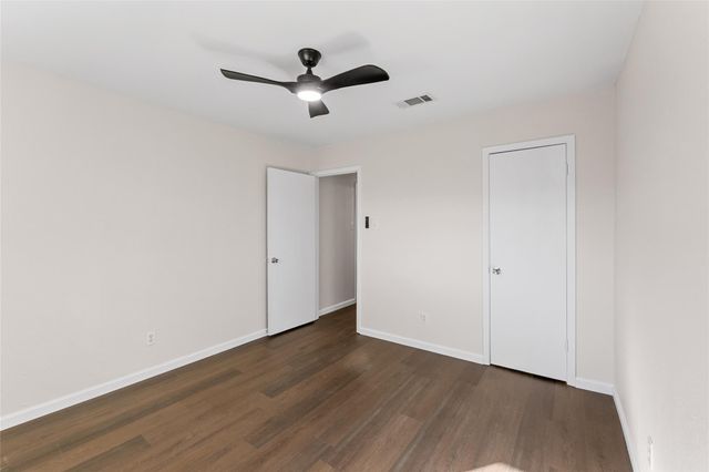 903 E Logan ST E, Round Rock, TX 78664