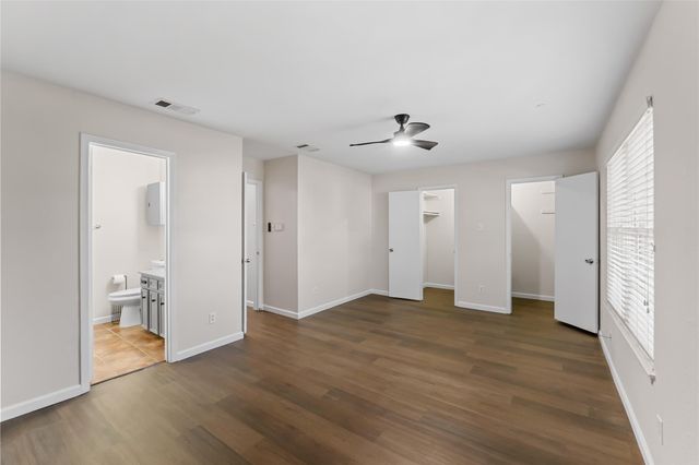 903 E Logan ST E, Round Rock, TX 78664