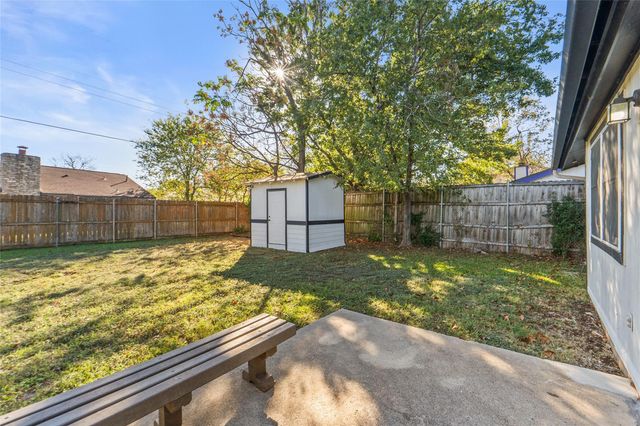 903 E Logan ST E, Round Rock, TX 78664