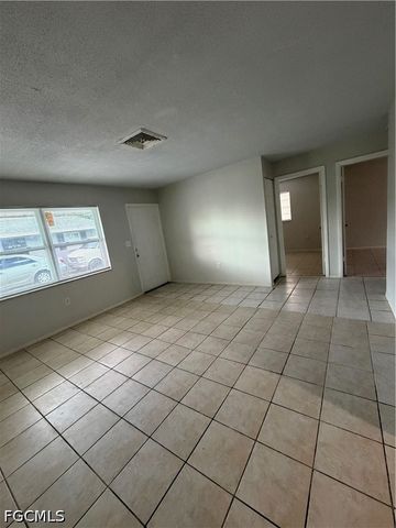 5517 6th AVE, Fort Myers, FL 33907