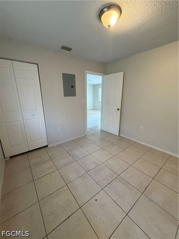 5517 6th AVE, Fort Myers, FL 33907