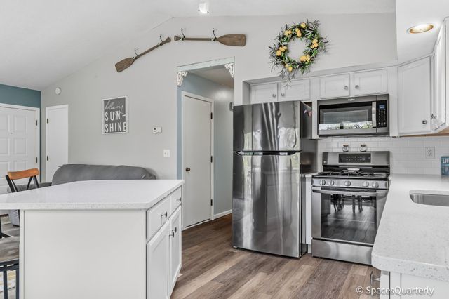 3859 E Forest Glen Avenue, Leesburg, IN 46538