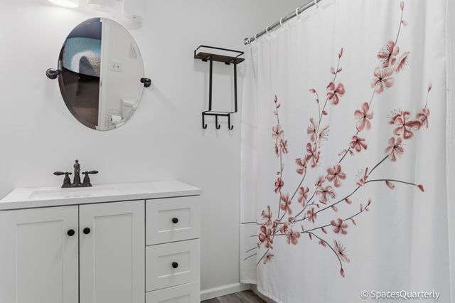3859 E Forest Glen Avenue, Leesburg, IN 46538
