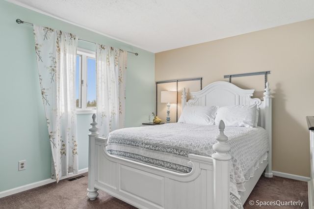 3859 E Forest Glen Avenue, Leesburg, IN 46538