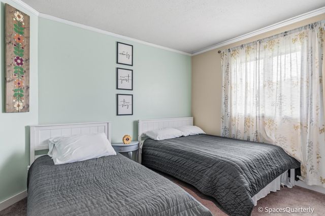 3859 E Forest Glen Avenue, Leesburg, IN 46538