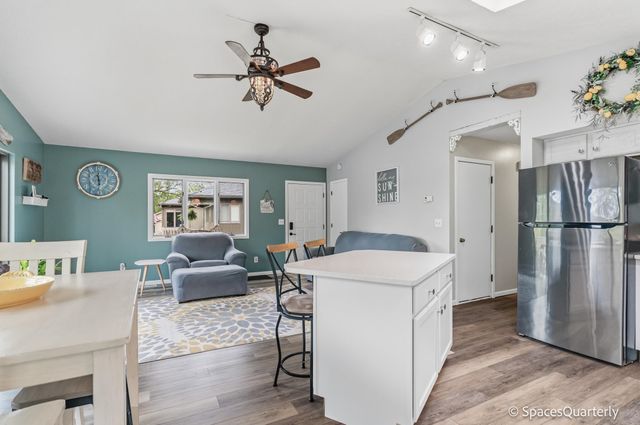 3859 E Forest Glen Avenue, Leesburg, IN 46538