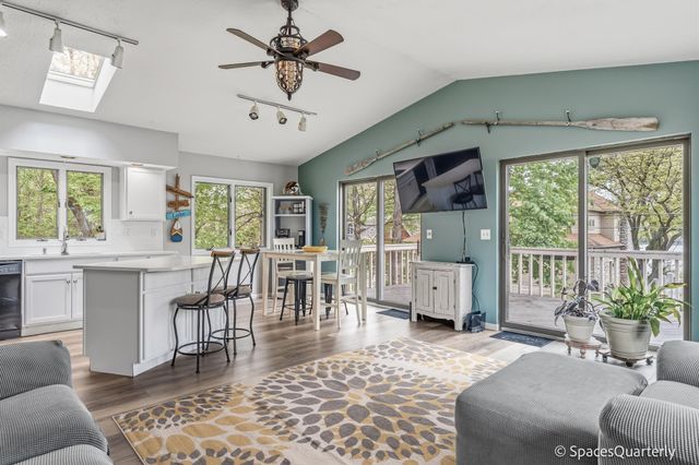 3859 E Forest Glen Avenue, Leesburg, IN 46538