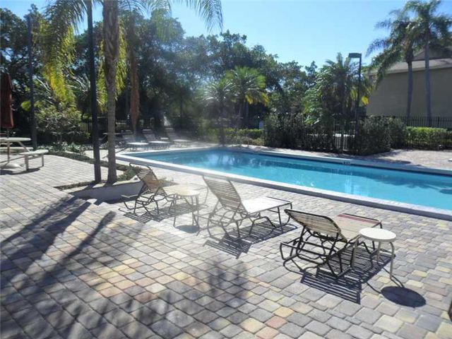 820 Cypress Park Way A, Deerfield Beach, FL 33064