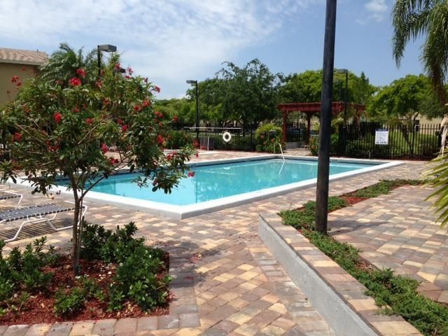 820 Cypress Park Way A, Deerfield Beach, FL 33064