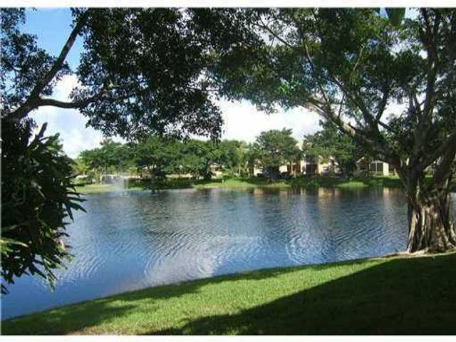 820 Cypress Park Way A, Deerfield Beach, FL 33064