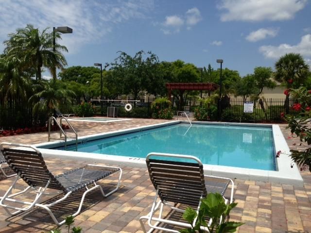 820 Cypress Park Way A, Deerfield Beach, FL 33064