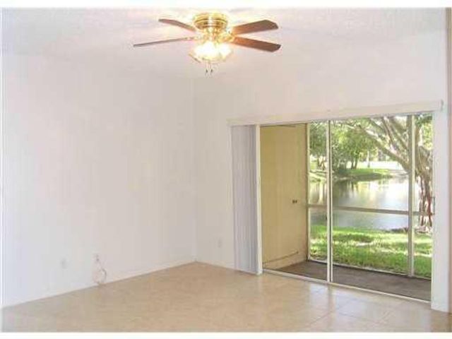 820 Cypress Park Way A, Deerfield Beach, FL 33064