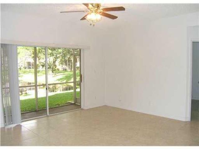 820 Cypress Park Way A, Deerfield Beach, FL 33064