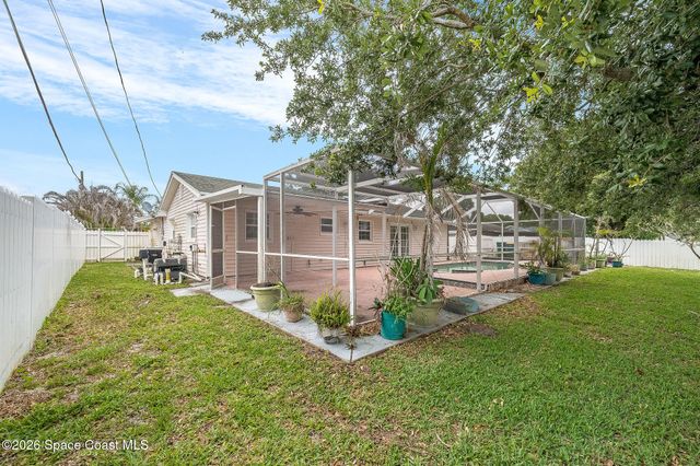 586 Louvre Drive, Melbourne, FL 32935