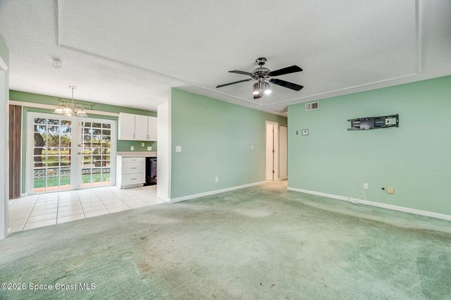 586 Louvre Drive, Melbourne, FL 32935
