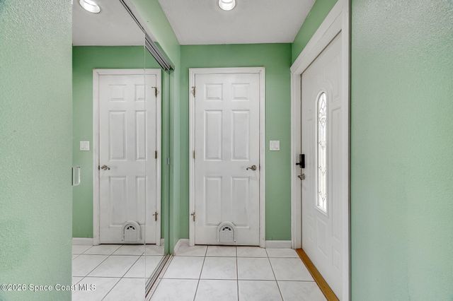 586 Louvre Drive, Melbourne, FL 32935