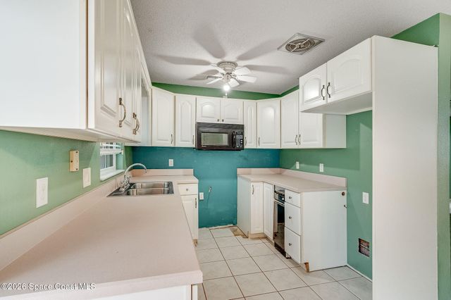 586 Louvre Drive, Melbourne, FL 32935