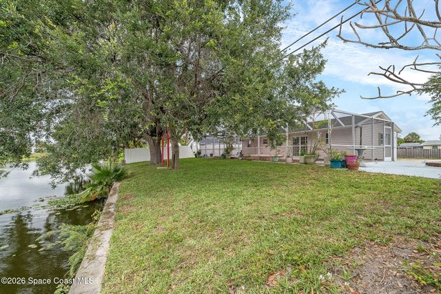 586 Louvre Drive, Melbourne, FL 32935