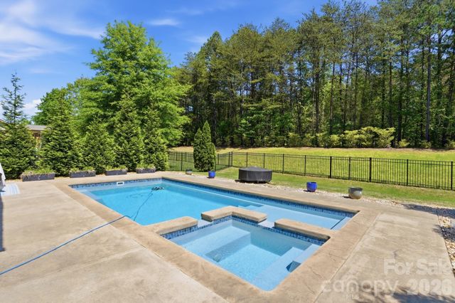 13239 Carolina Wren Court, Charlotte, NC 28278