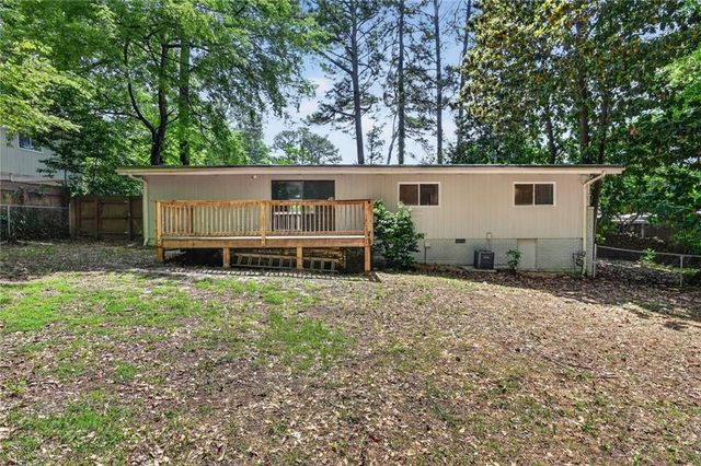 2462 Skyland Trail NE, Brookhaven, GA 30319