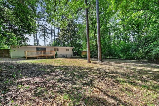 2462 Skyland Trail NE, Brookhaven, GA 30319