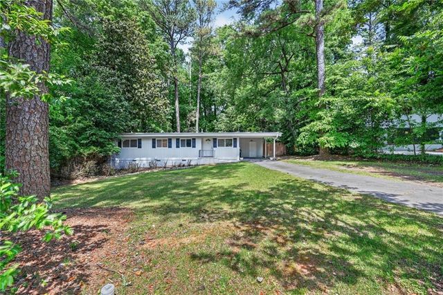 2462 Skyland Trail NE, Brookhaven, GA 30319