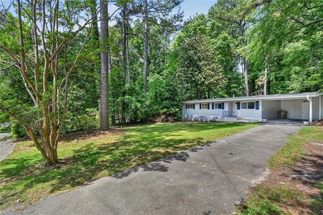 2462 Skyland Trail NE, Brookhaven, GA 30319
