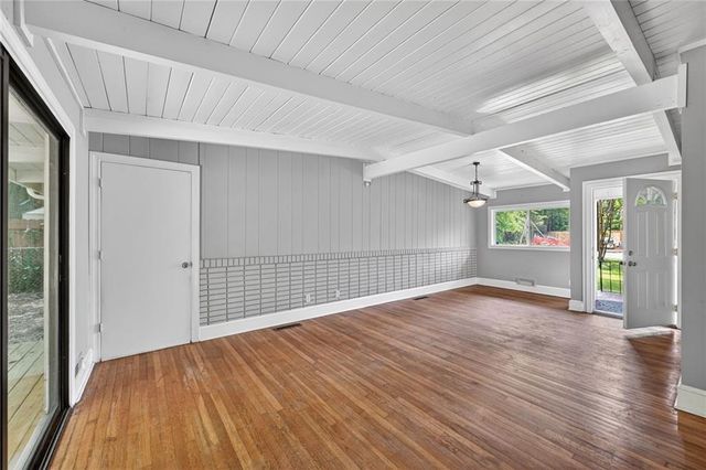 2462 Skyland Trail NE, Brookhaven, GA 30319
