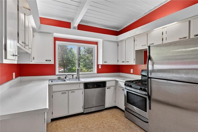 2462 Skyland Trail NE, Brookhaven, GA 30319