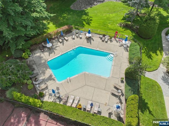 62 Northgate Road 62E, Twp Of Washington, NJ 07676