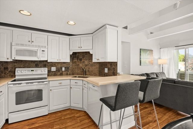 750 Whittenton St 124, Taunton, MA 02780
